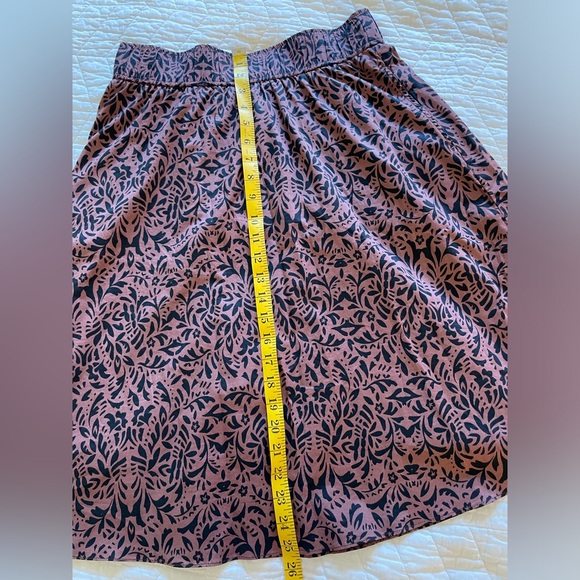 ⭐️ HOST PICK ⭐️ Petite Cotton Voile Midi Skirt - Picture 10 of 11